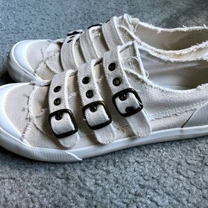 Rocket Dog slip on shoes size 10